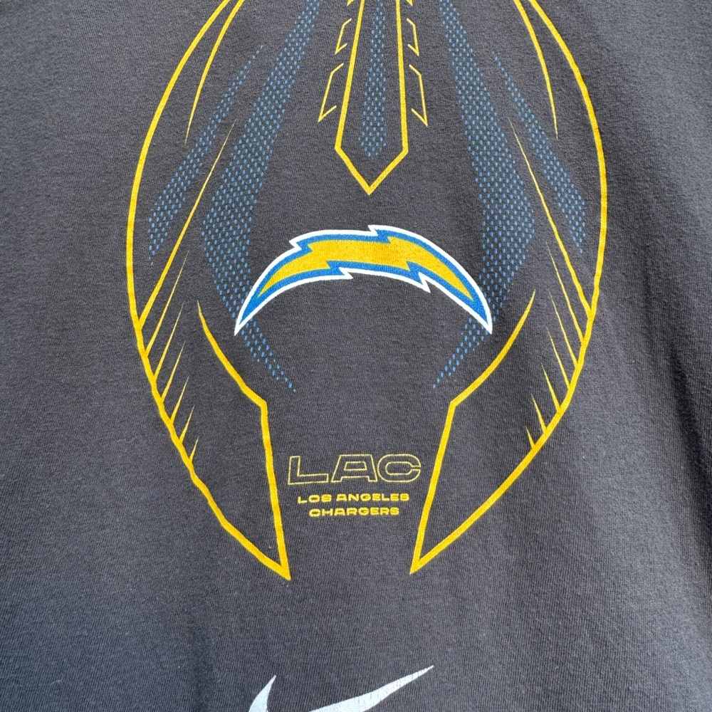 Nike Boys Dri-FIT LA Chargers Long Sleeve Tee - Size L
